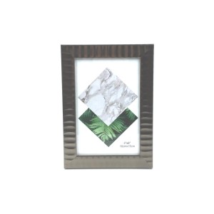 PORTA RETRATO EMOLDURADO 10X15